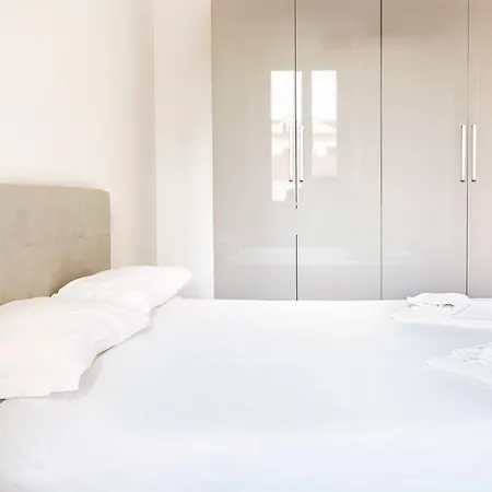 Prestige Boutique Homes - Stazione Centrale アパート *